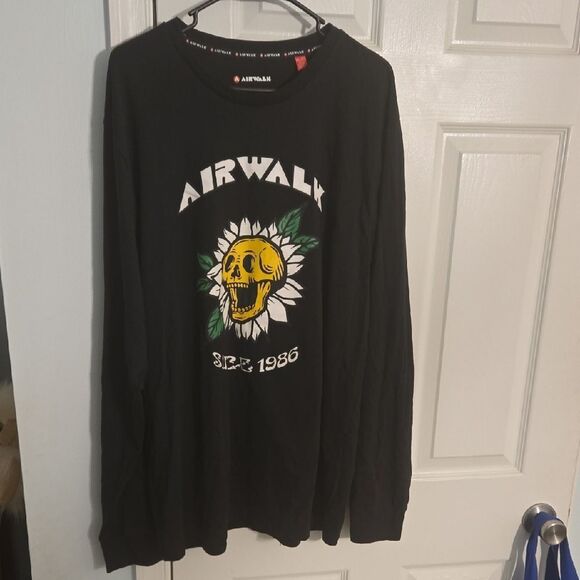Airwalk Black Shirt with Yellow Skull Graphic - Picture 1 of 6